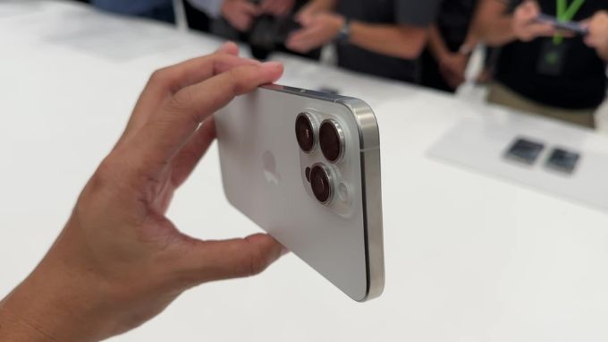 thiết kế iPhone 15 Pro Max